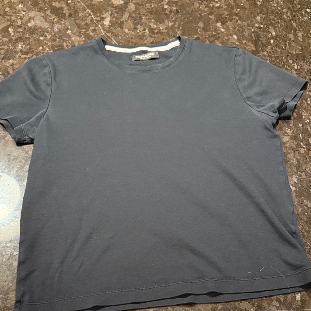 Banana Republic Charcoal Short Sleeve Tee